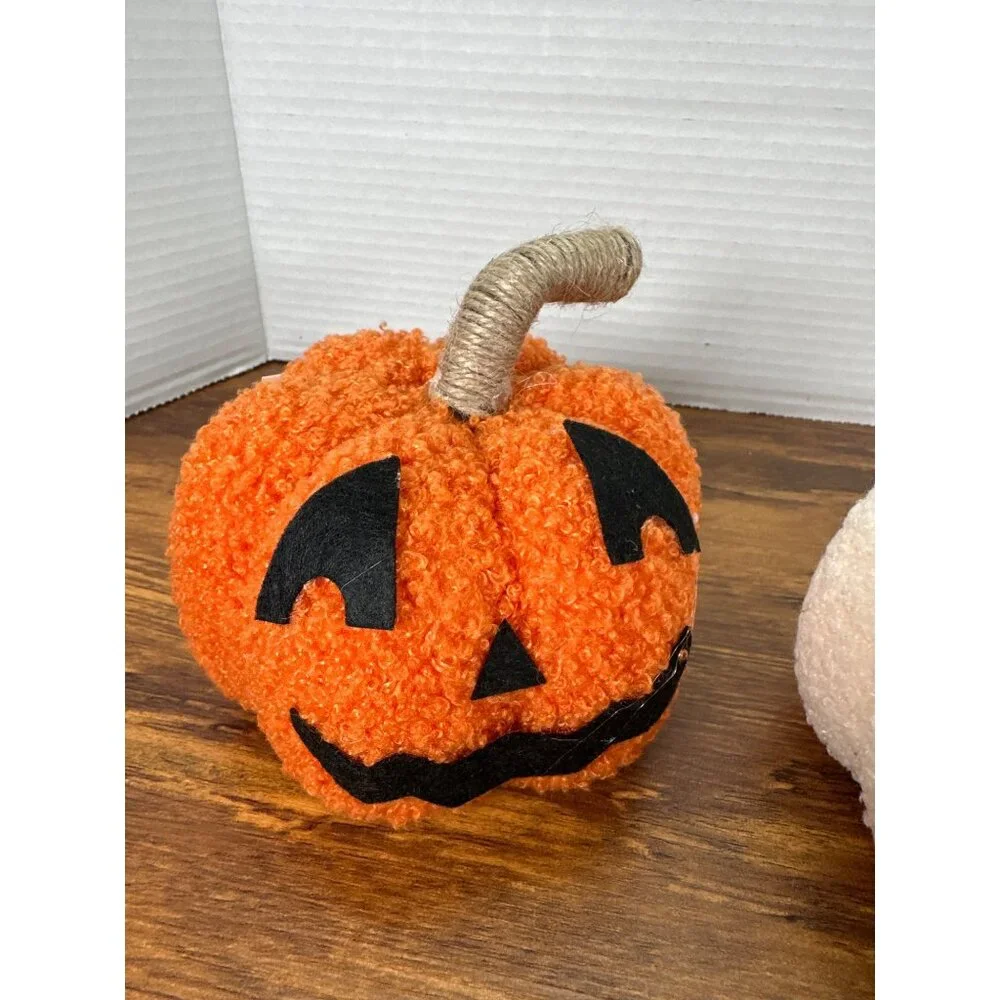 Target Bullseye Playground Halloween 2024 NWT 3 Sherpa Pumpkin Jack-O’-Lanterns